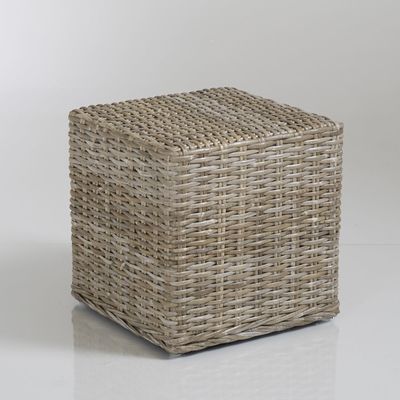 Petit pouf cubique en kubu ou rotin, Inqaluit - La