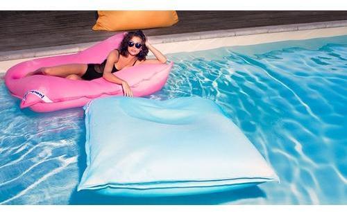 Pouf géant dextérieur flottant Jumbo Bag Swimming