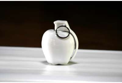 Apple Care Porcelain by Fidia Falaschetti