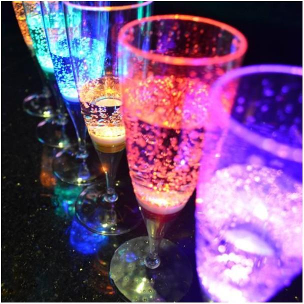 Coupe de champagne avec LED x6 150ml Coupe de champagne avec LED