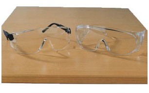 Surlunettes
