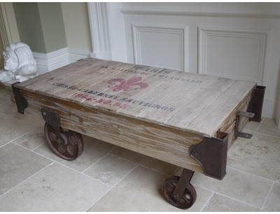 Table basse roulante industrielle