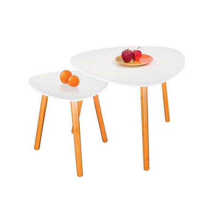 Tables gigognes scandinaves blanc et bois Stock