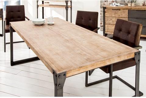 Table repas en bois massif blanc acacia et pieds en Table repas en bois massif