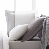 Taie doreiller bicolore à volant 100% percale de