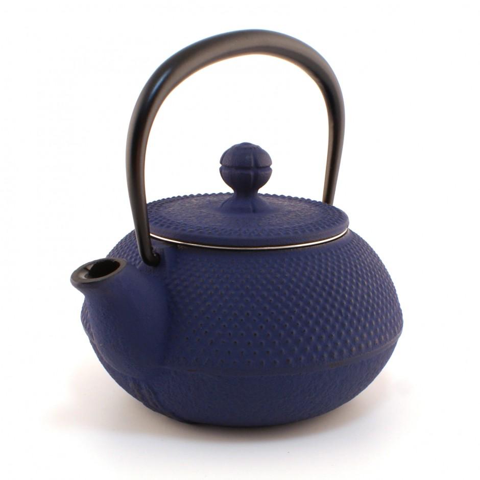 Petite théière bleue japonaise en fonte, Arare 0.3