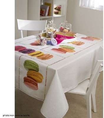 Nappe en toile cirée ovale 140x240 cm MACARON Nappe en toile cirée ovale