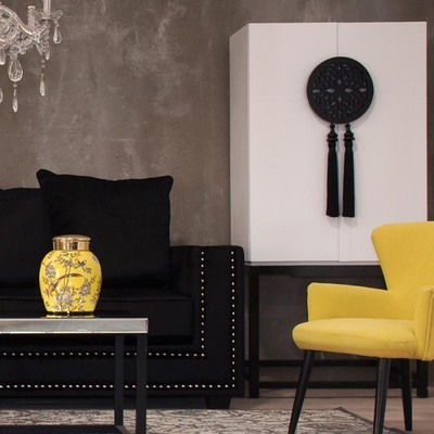 Armoire chinoise sur socle noir et blanc