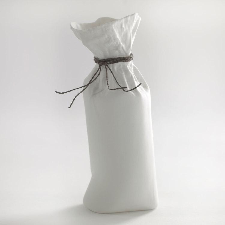 Vase forme sac D 9 H 23 5cm PURE Vase forme sac D 9 H 23 5cm